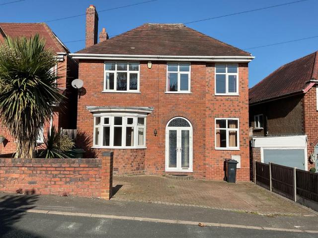 House for sale in Cradley, West Midlands