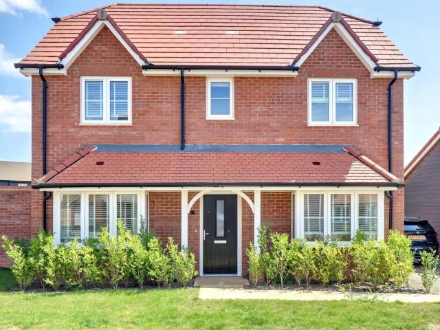 House for sale in Dale Hill, Essex