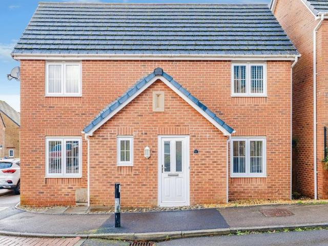 House for sale in Brynmenyn, Wales