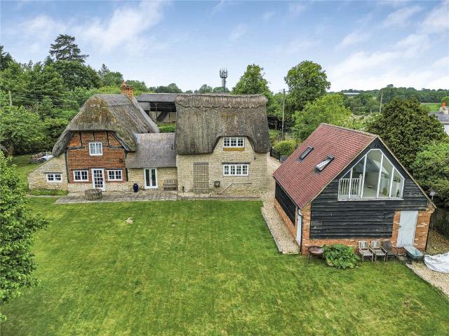 House for sale in Lillingstone Dayrell, Buckinghamshire