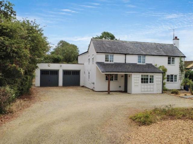 House for sale in Pamington, Gloucestershire