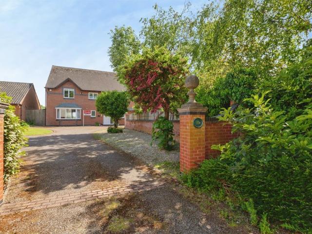 House for sale in Stanford On Avon, Leicestershire