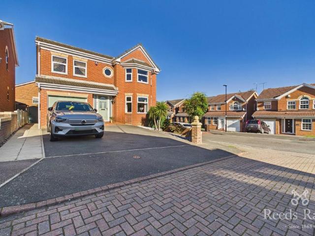 House for sale in Woodhouse Mill, Sheffield