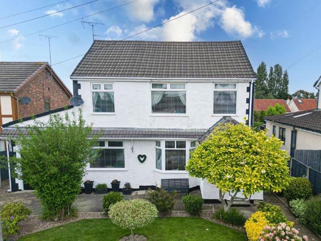 House for sale in Overchurch Hill, Moreton