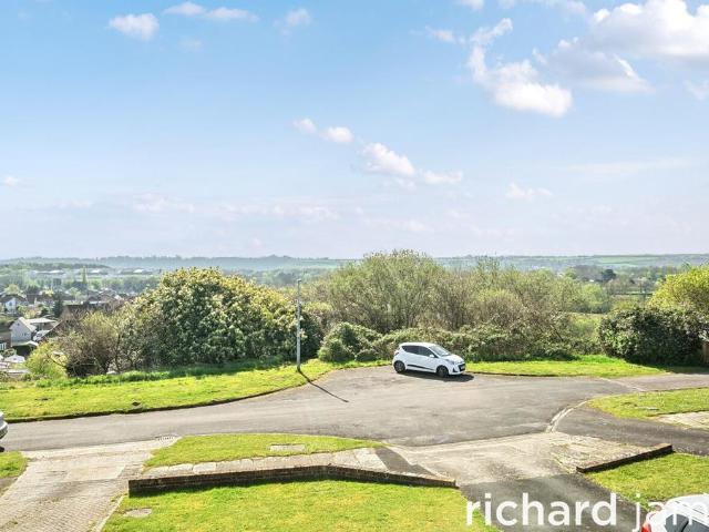 House for sale in Rodbourne, Swindon