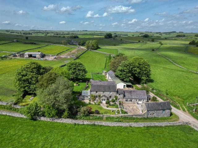 House for sale in Froggatt, East Midlands