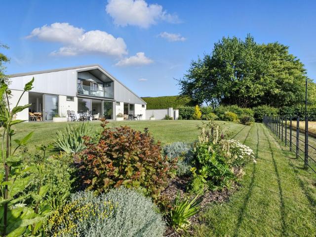 House for sale in Green Close, Warwickshire