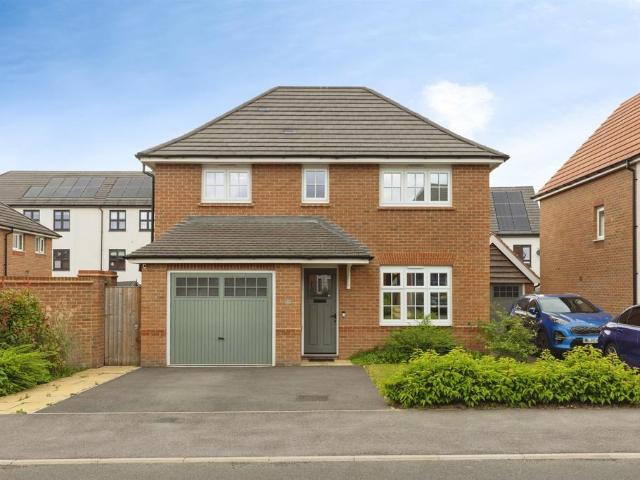 House for sale in Austhorpe, West Yorkshire