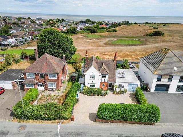 House for sale in Hopton-on-Sea, Stokesby