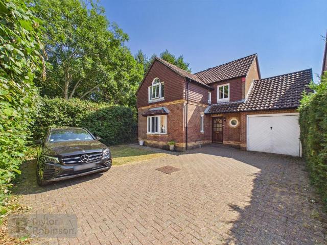 House for sale in Glynde, West Sussex