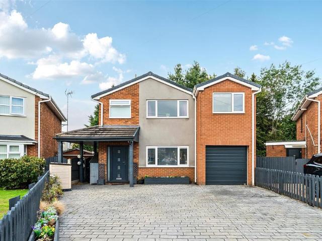 House for sale in Bangor On Dee, Wales