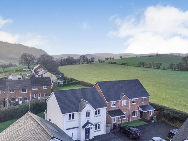 House for sale in Llansilin