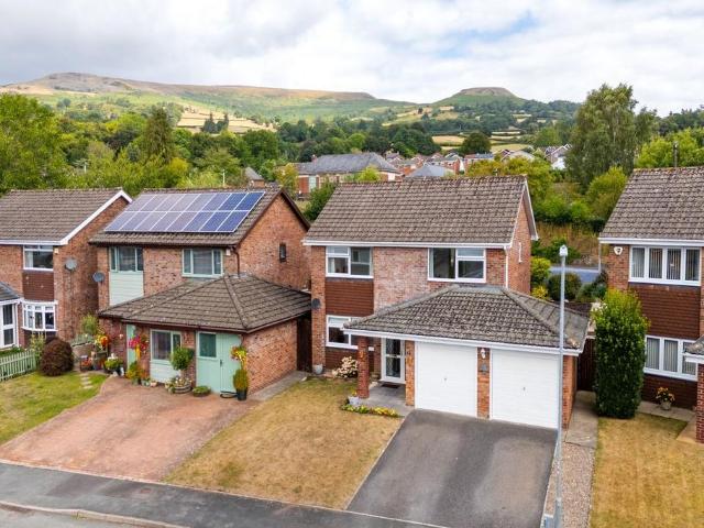 House for sale in Crickhowell