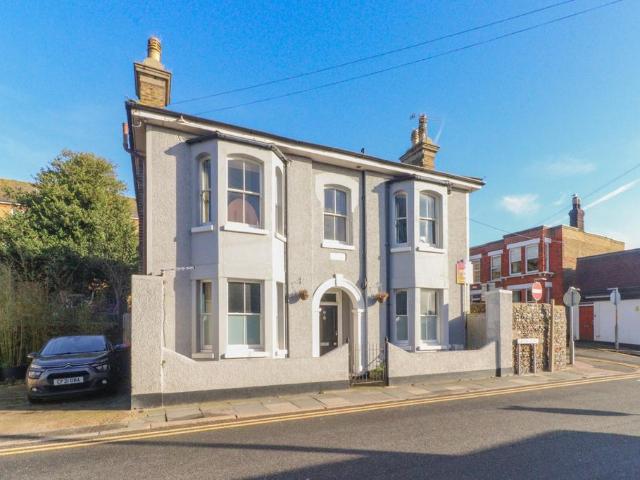 House for sale in Westbrook, Acol