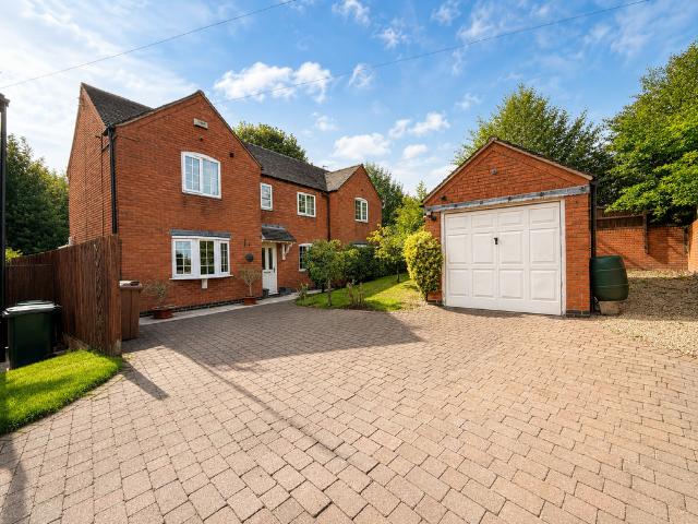 House for sale in Egginton, East Midlands