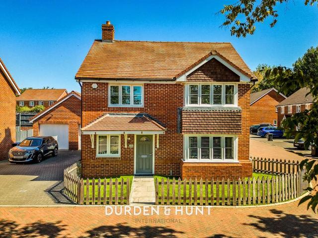 House for sale in Ongar, Epping