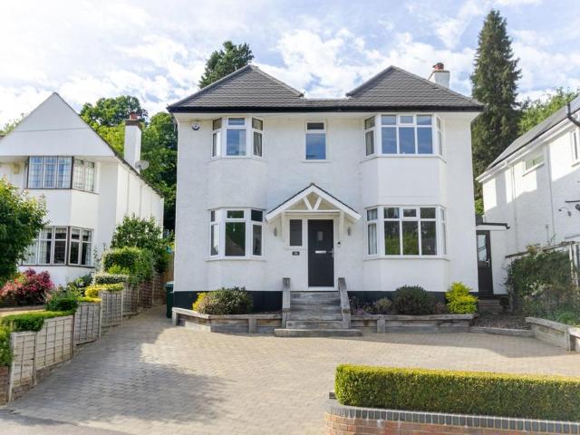 House for sale in Batchworth, Hertfordshire