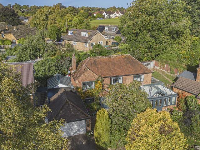House for sale in Whitehill, King's Walden