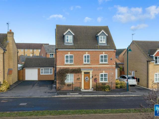 House for sale in Hampton Hargate, Peterborough