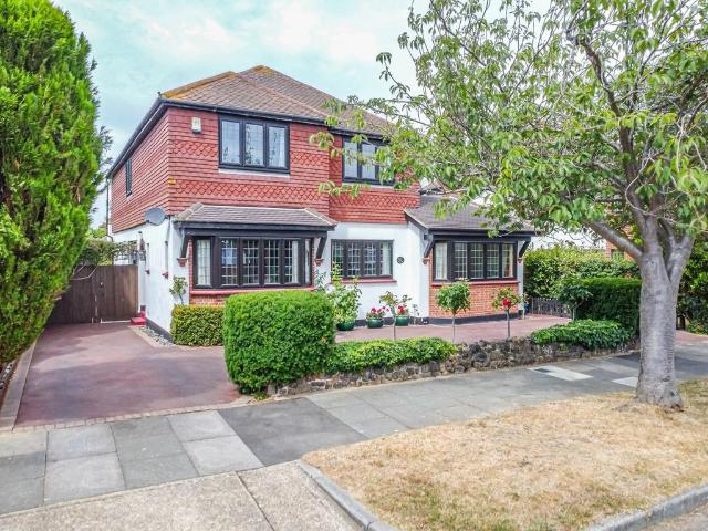 House for sale in North Shoebury, Alton Barnes