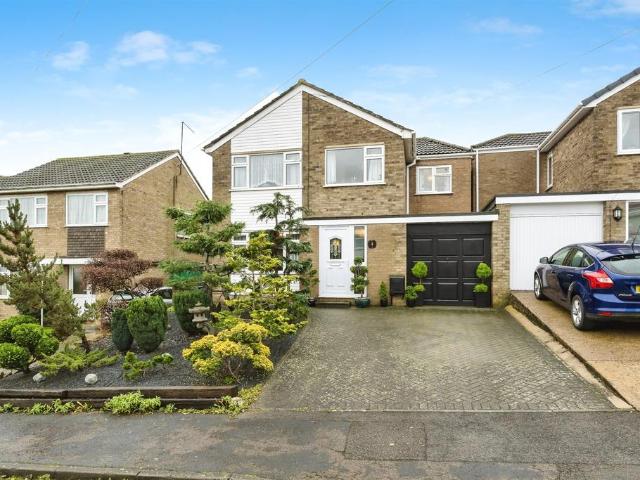 House for sale in Oundle