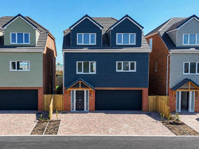 House for sale in Bulverhythe, Guestling Green