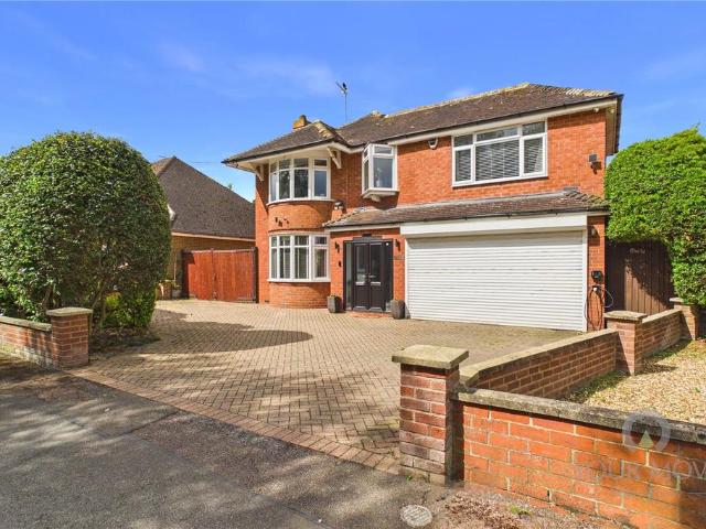 House for sale in Roade, Northamptonshire