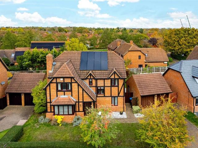 House for sale in Fenny Stratford, Milton Keynes