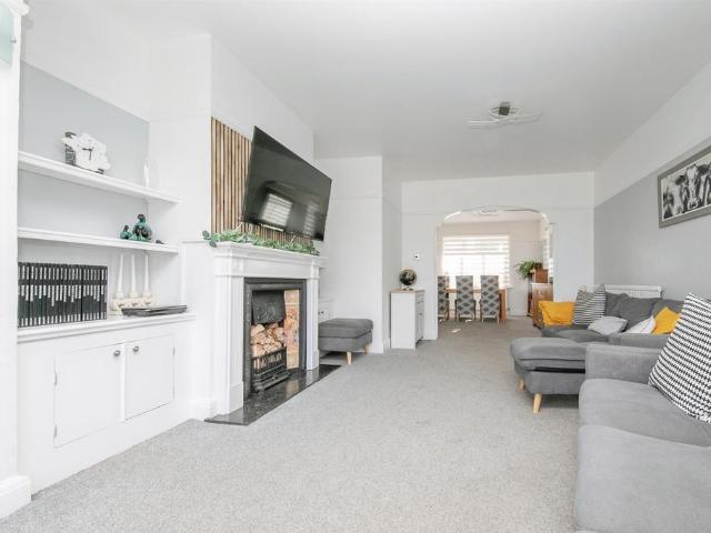 House for sale in Dale Hill, Essex