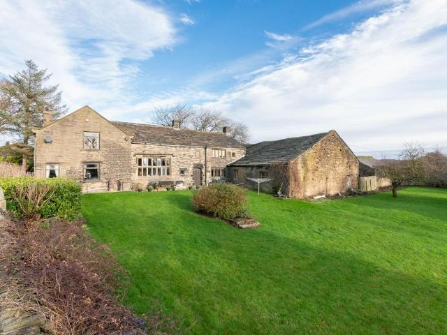 House for sale in Shelf, West Yorkshire