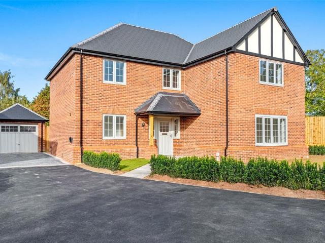 House for sale in Bromsberrow Heath, Gloucestershire