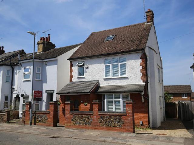 House for sale in Leighton-Linslade, Leighton Buzzard