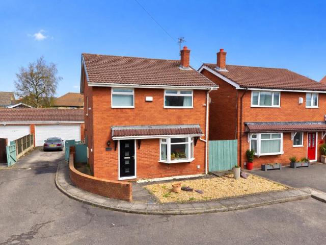 House for sale in Meols