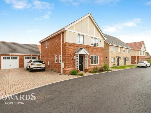 House for sale in Shrublands, Stokesby