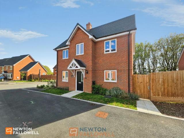 House for sale in Potters Corner, East Midlands