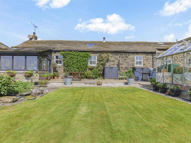 House for sale in Yeadon, West Yorkshire