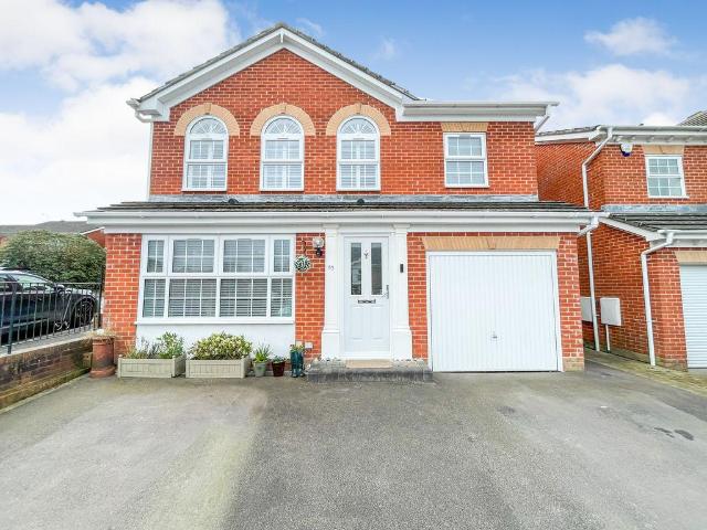 House for sale in Hedge End, Helford