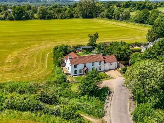 House for sale in Burton and Winkton