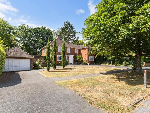 House for sale in Moor Park Estate, Three Rivers