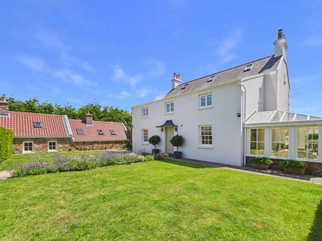 House for sale in Chalfont St. Peter, Denham