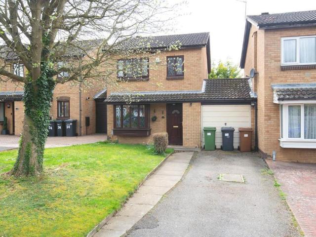 House for sale in Glenvale Park, Wellingborough