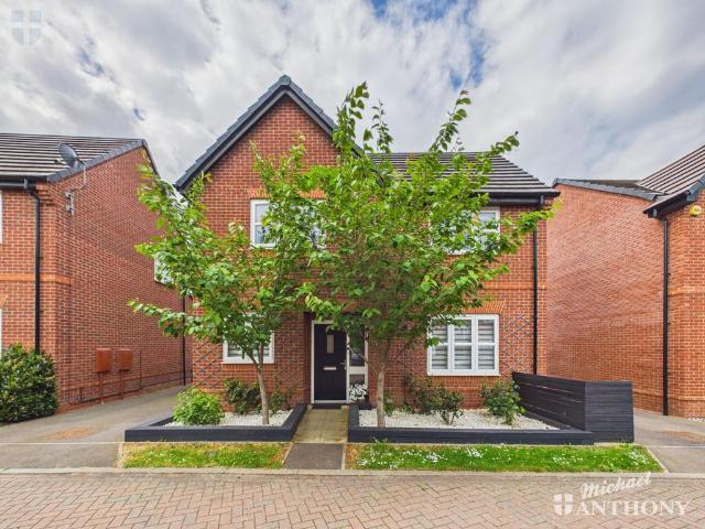 House for sale in Stoke Mandeville, Buckinghamshire