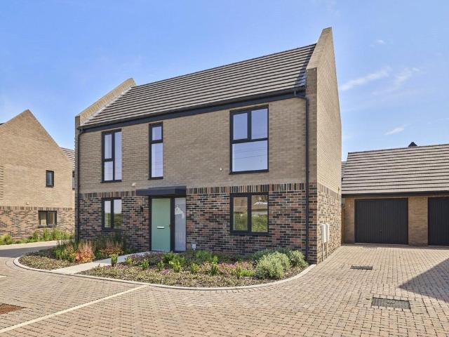 House for sale in Felixstowe, Eastbridge