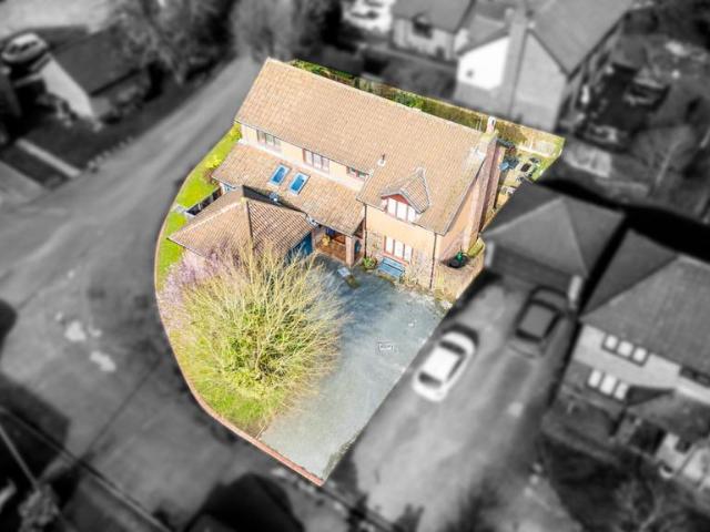 House for sale in Oakwood, East Midlands