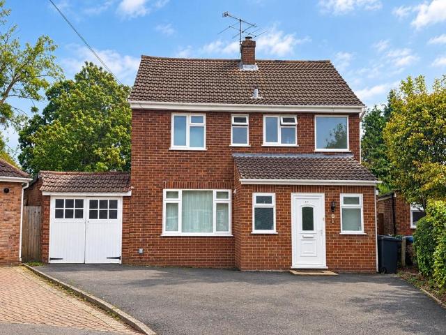 House for sale in Old Windsor, Windsor and Maidenhead