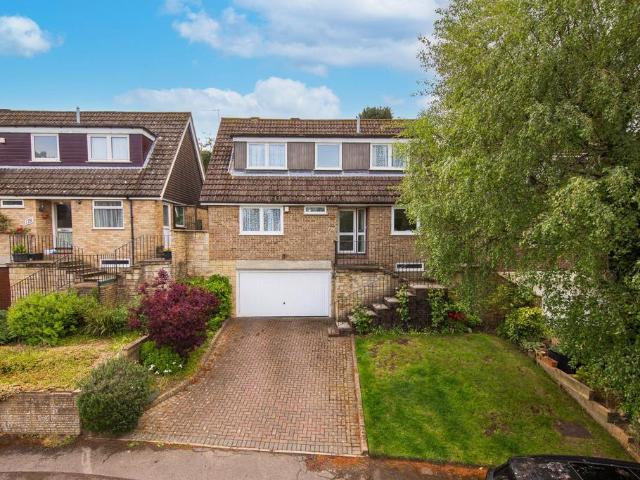 House for sale in Broadwater Down, Sandown Park