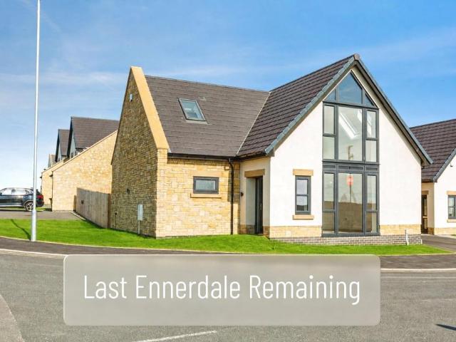House for sale in Middleton, Bare