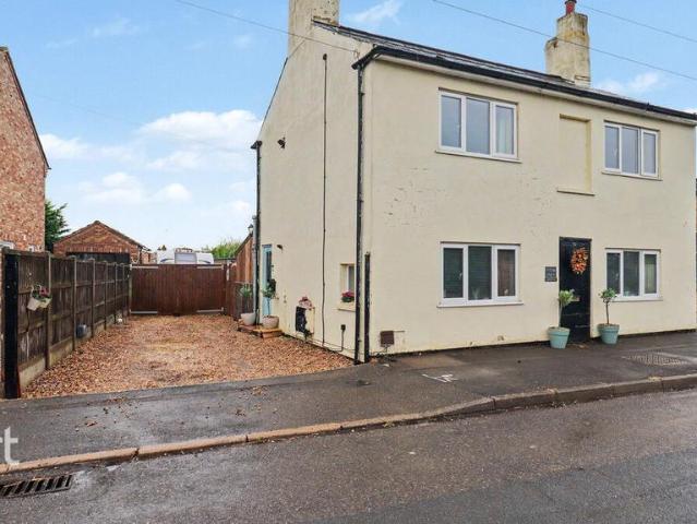 House for sale in Doddington, Four Gotes