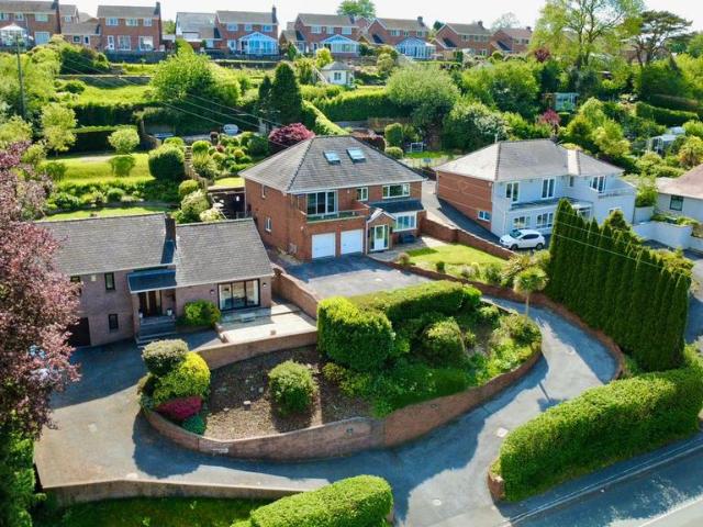 House for sale in Llanedi, Fforest