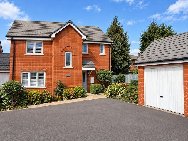 House for sale in Leagrave, Luton